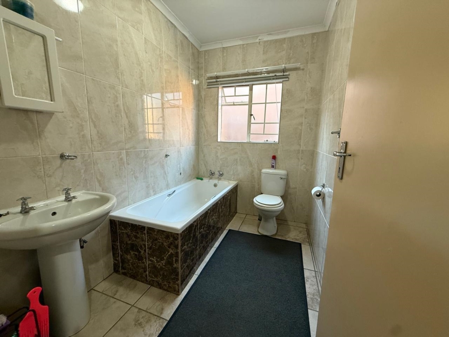 3 Bedroom Property for Sale in Waterval East North West